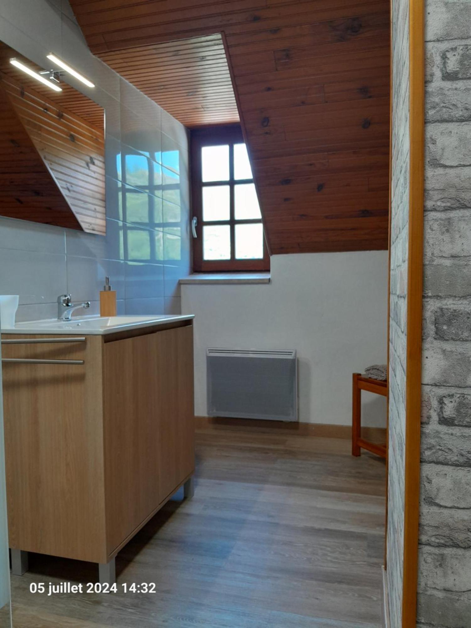 L'Espugue Apartment Gedre Exterior photo